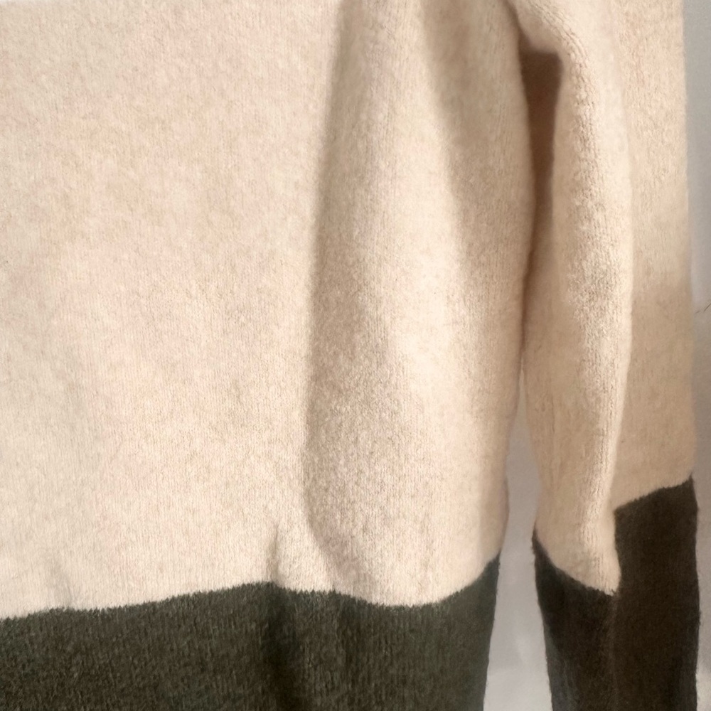 J. Crew Colorblock Sweater in Cream, White, and Olive XS - Picture 6 of 6